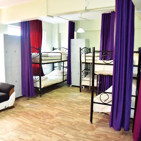 Nostalji Hostel Istanbul Bagian luar foto