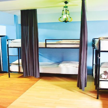 Nostalji Hostel Istanbul Bagian luar foto