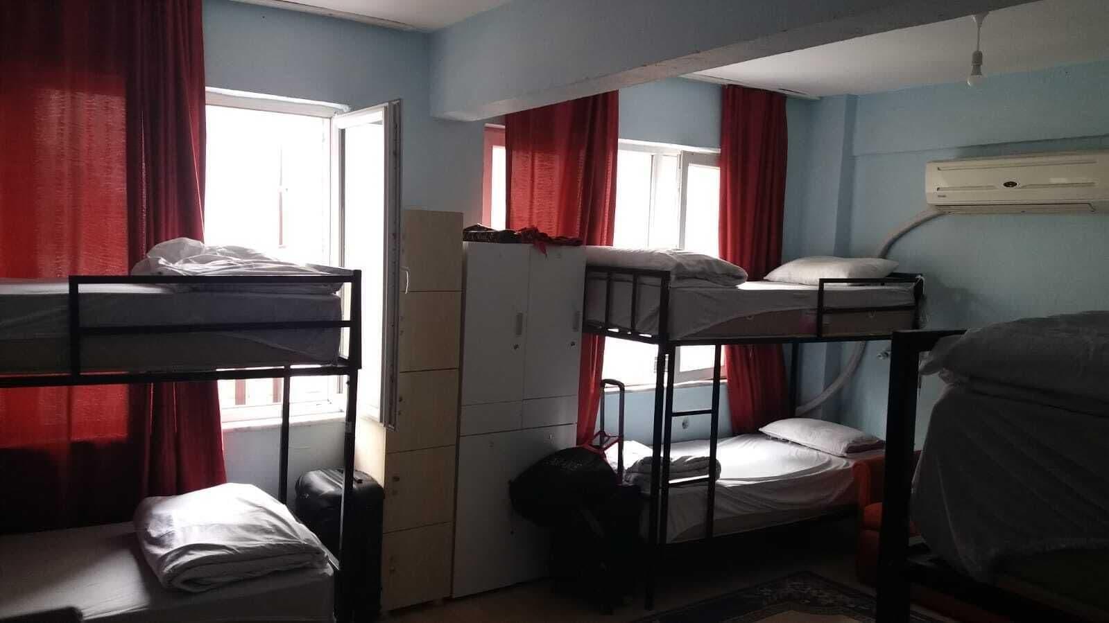 Nostalji Hostel Istanbul Bagian luar foto