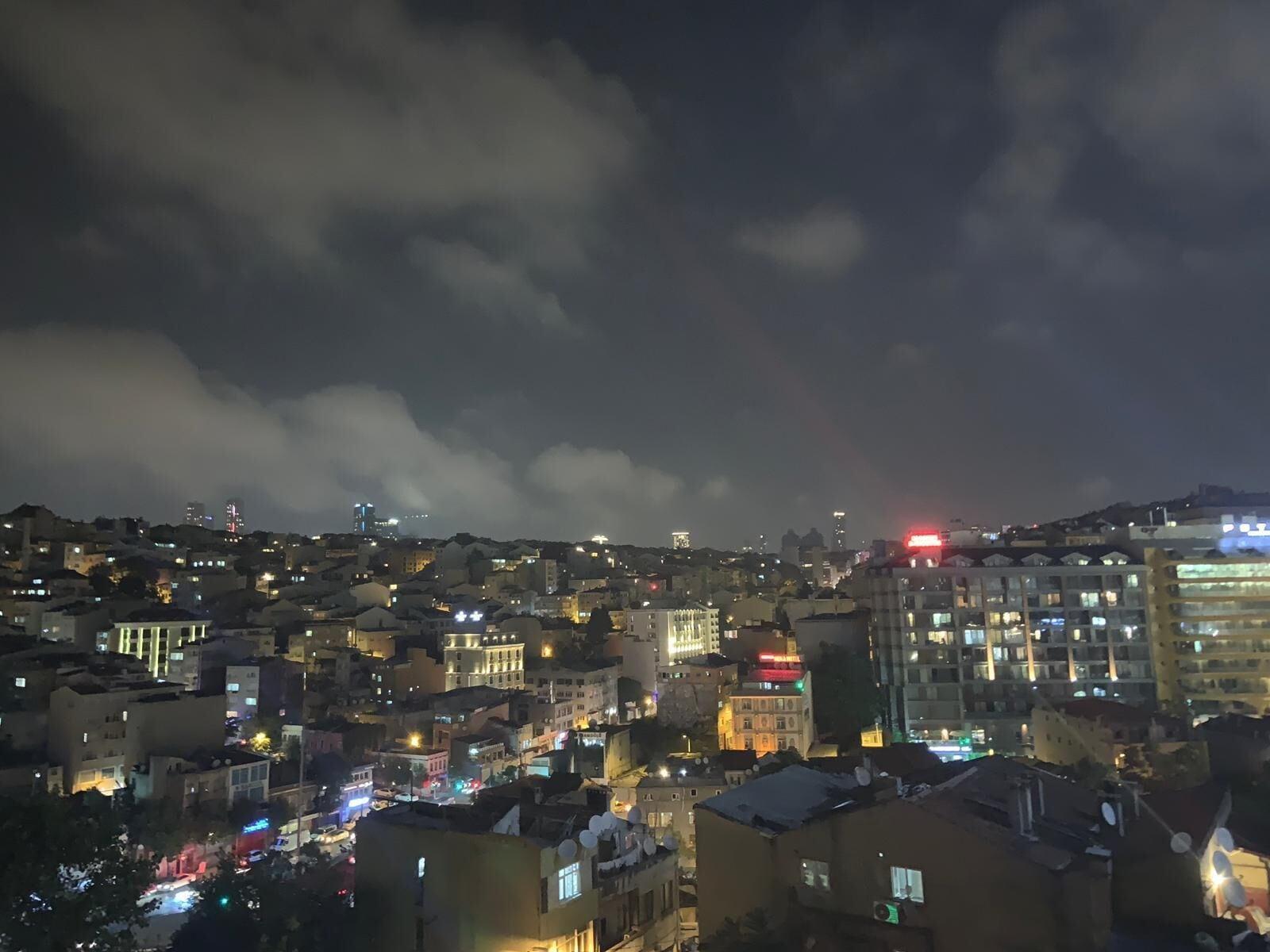 Nostalji Hostel Istanbul Bagian luar foto