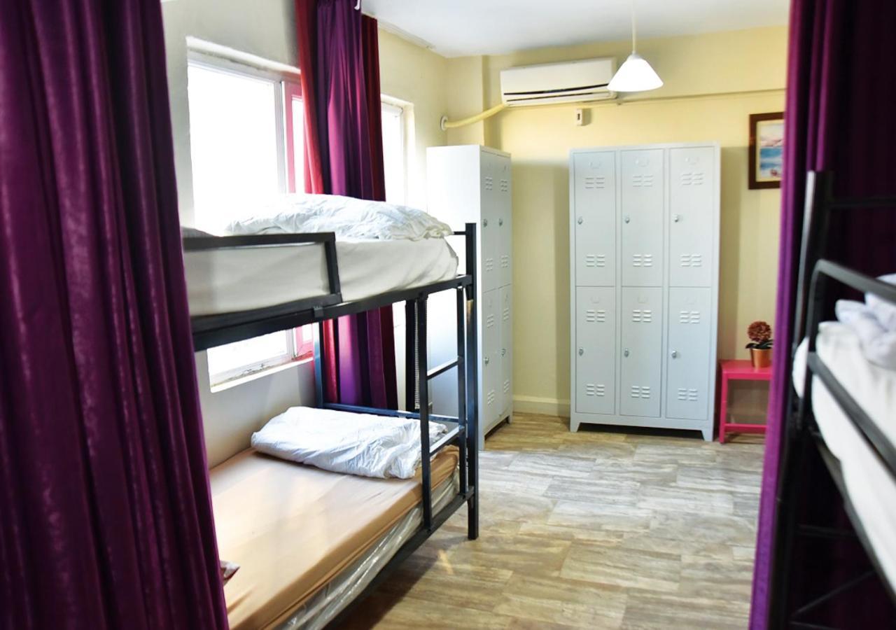 Nostalji Hostel Istanbul Bagian luar foto
