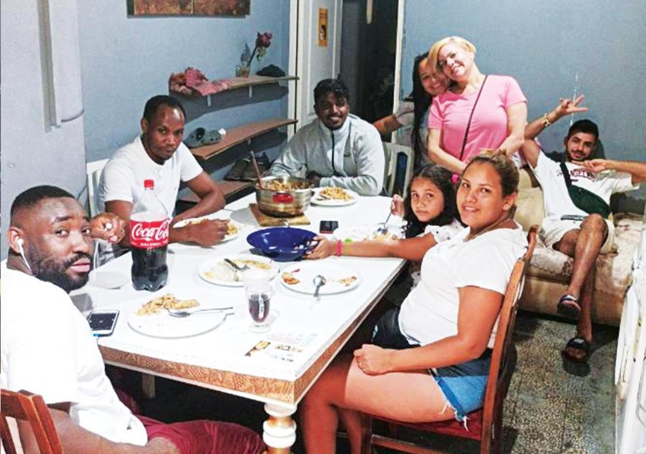 Nostalji Hostel Istanbul Bagian luar foto