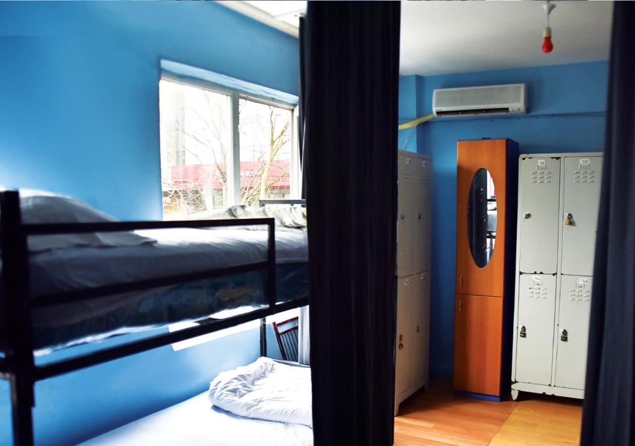 Nostalji Hostel Istanbul Bagian luar foto