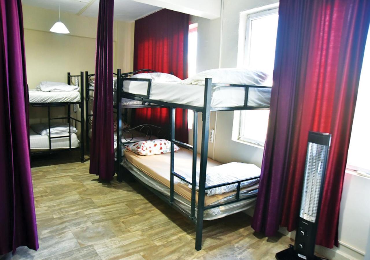 Nostalji Hostel Istanbul Bagian luar foto
