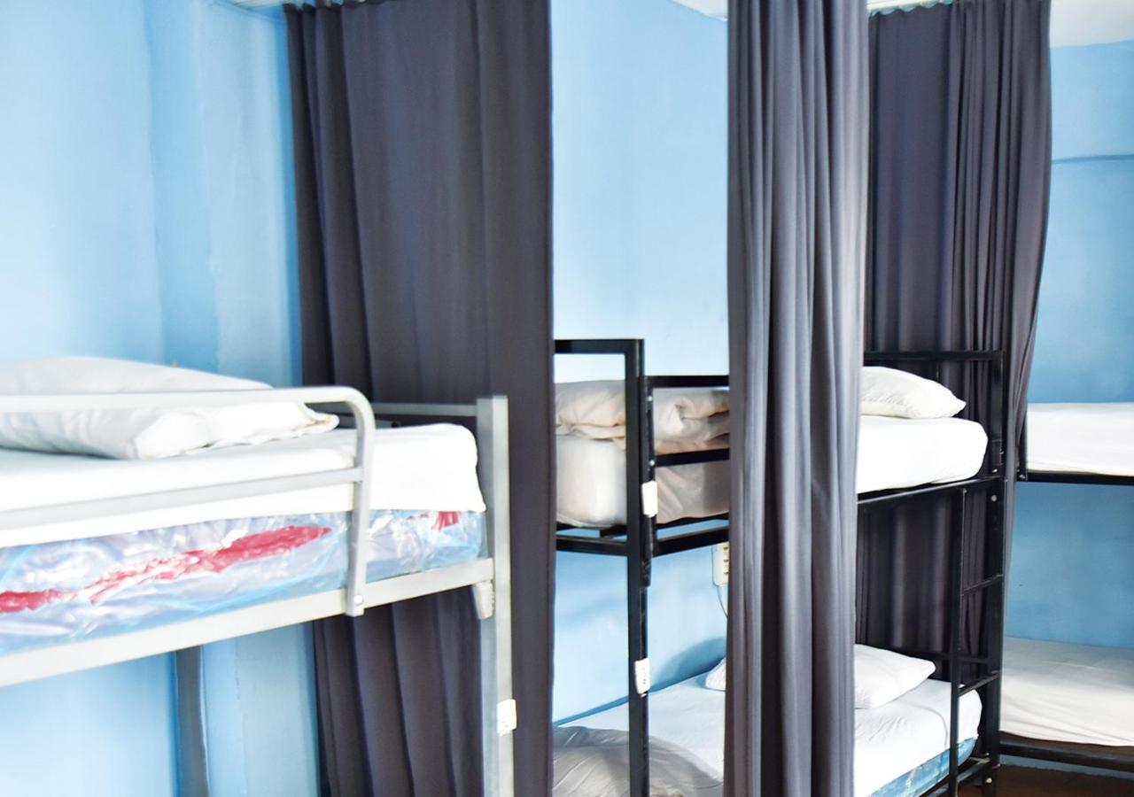 Nostalji Hostel Istanbul Bagian luar foto