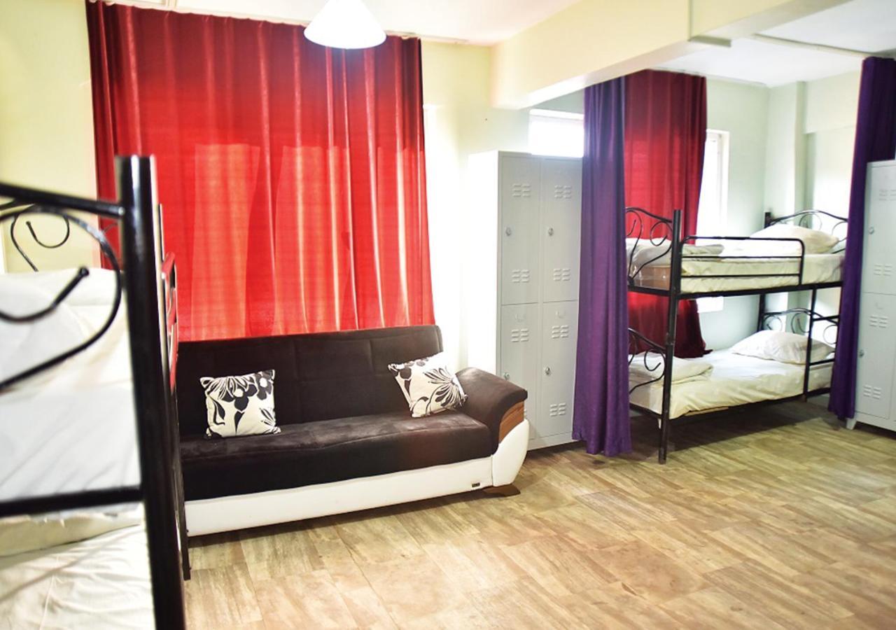Nostalji Hostel Istanbul Bagian luar foto