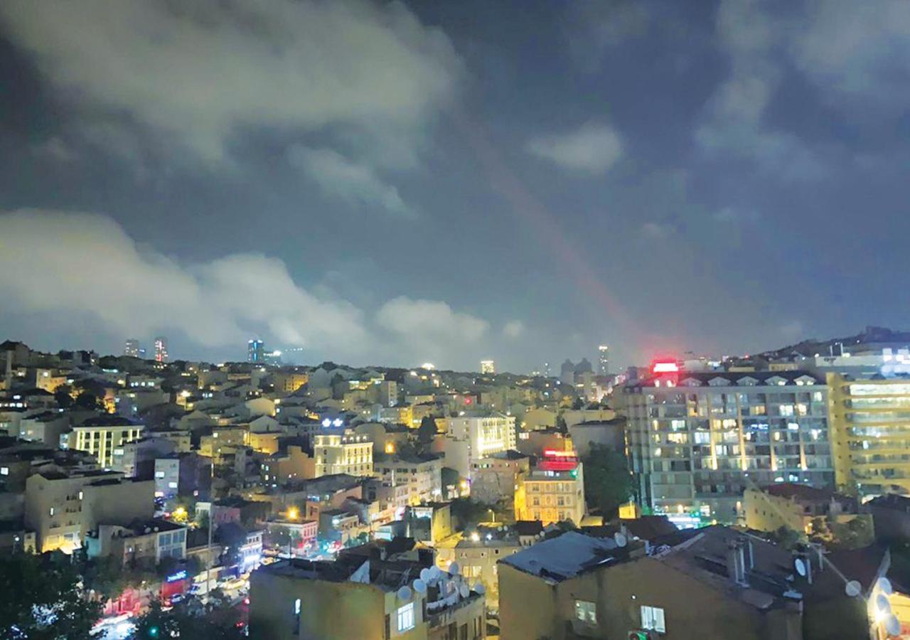 Nostalji Hostel Istanbul Bagian luar foto